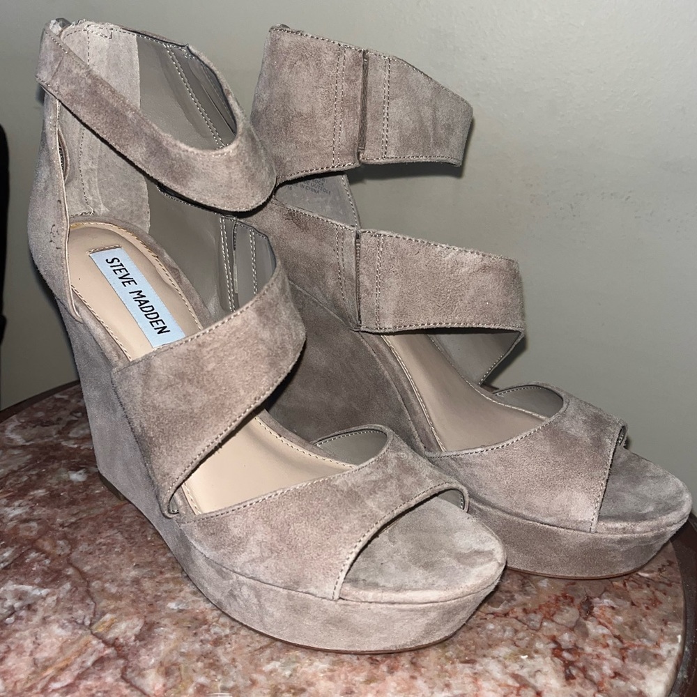 Steve Madden Taupe Suede Platform Wedge Sandals